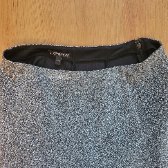 Express metallic flounce flare skirt - Picture 4 of 6